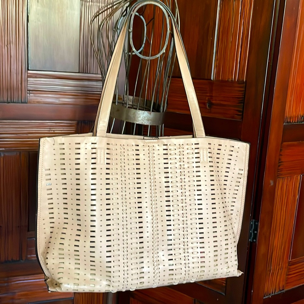 Phase 3 Roomy Perforated Tote
